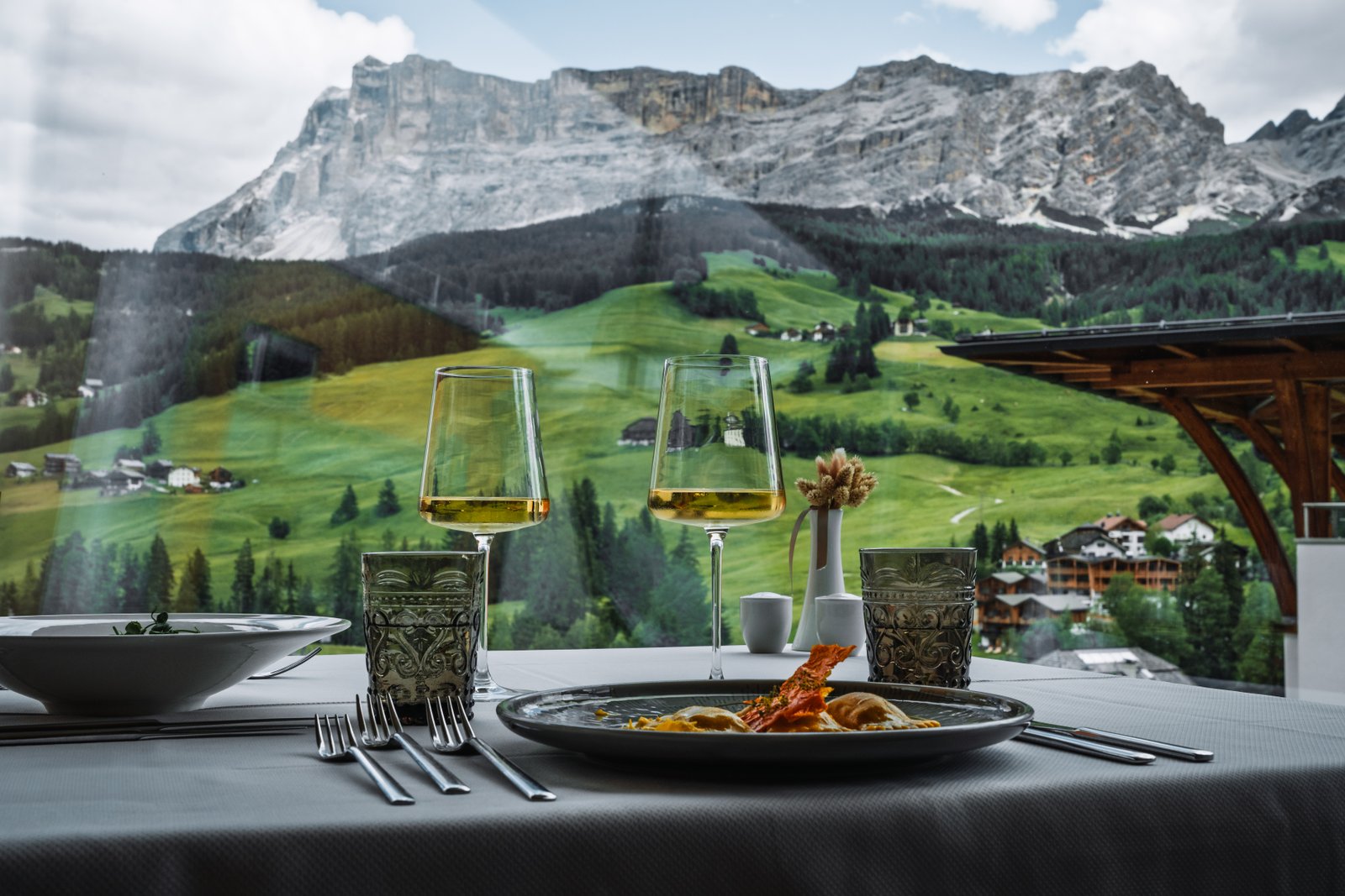 The Alpine Table at Soleil